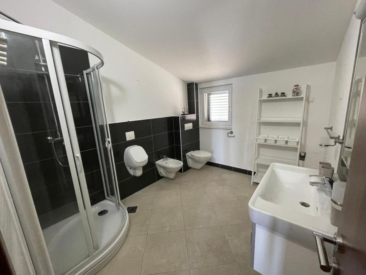 Apartments Cavar トロギール エクステリア 写真