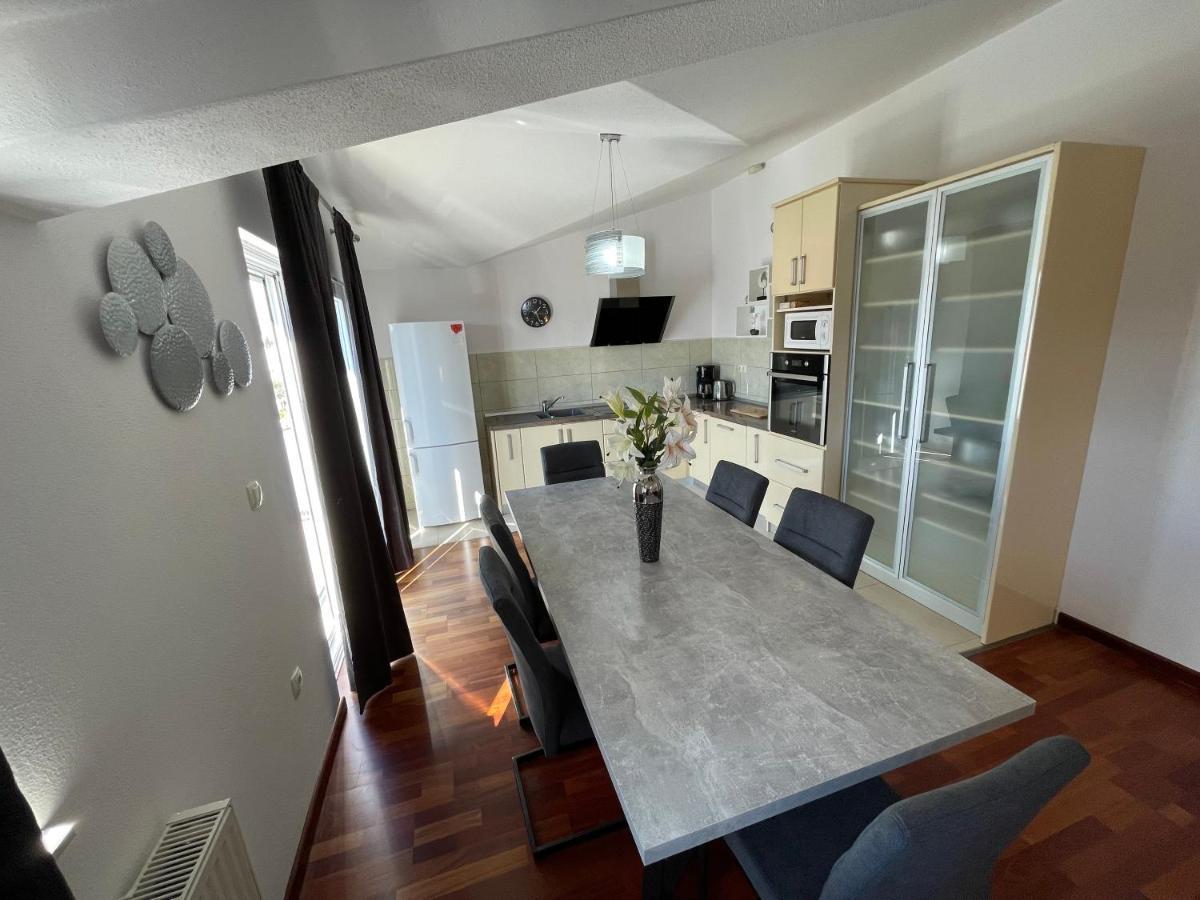 Apartments Cavar トロギール エクステリア 写真