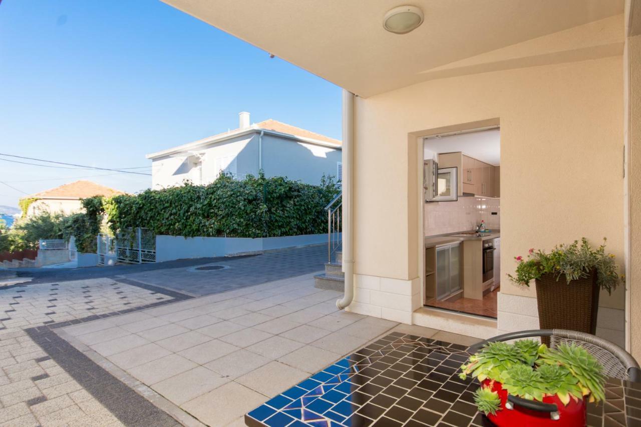 Apartments Cavar トロギール エクステリア 写真