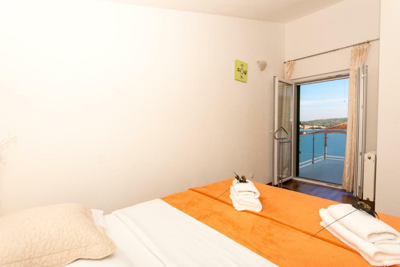 Apartments Cavar トロギール エクステリア 写真