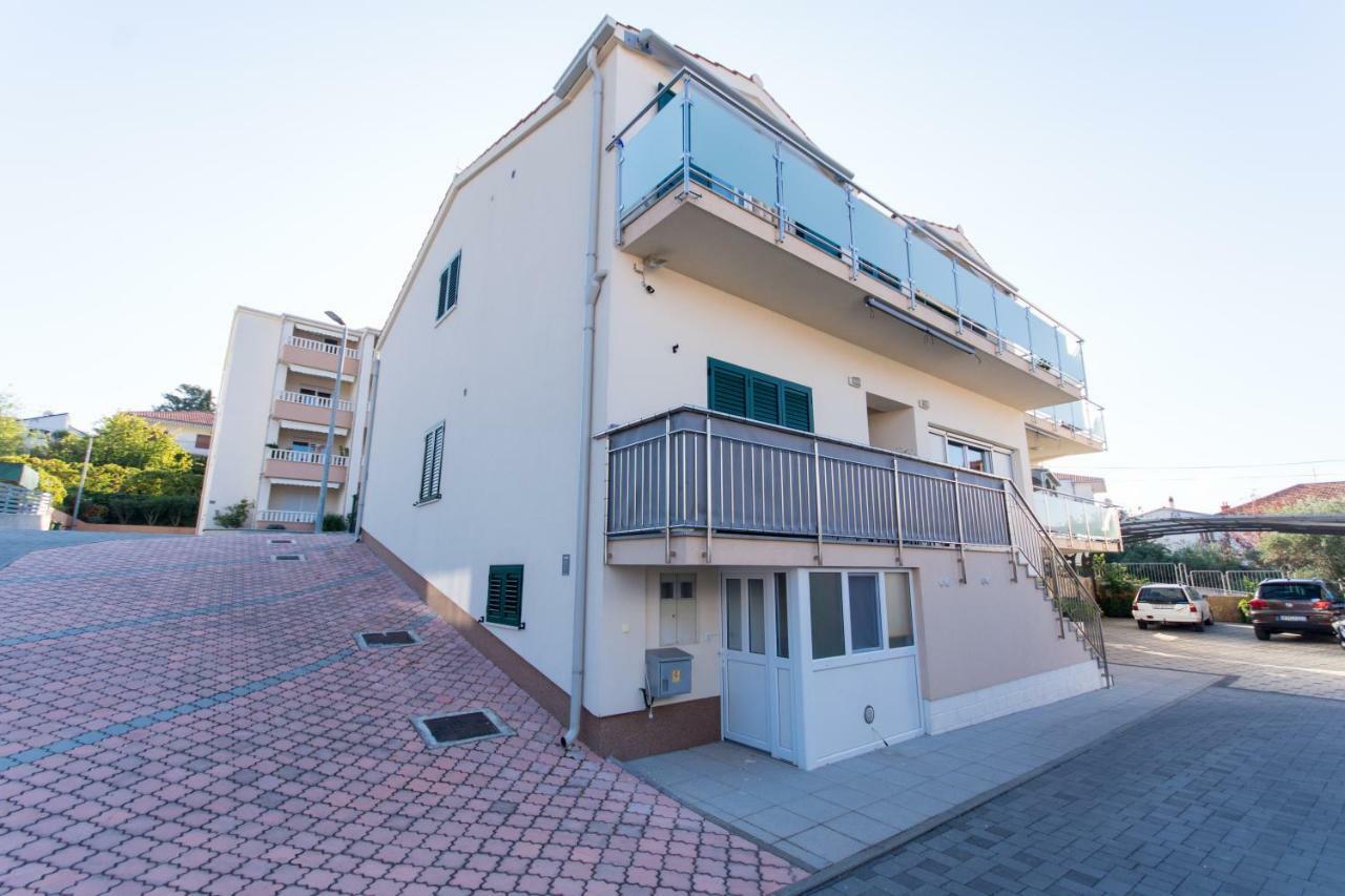 Apartments Cavar トロギール エクステリア 写真